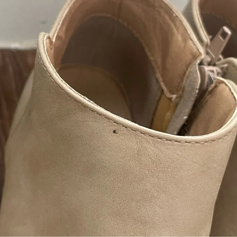 Soda Women's Mug Round Toe Tan Faux Leather Western Ankle Bootie shoes Size 6.5 - Picture 11 of 11